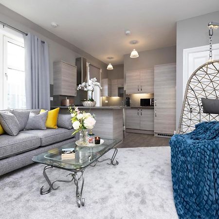 Stylish George Street Apartment Peebles Dış mekan fotoğraf