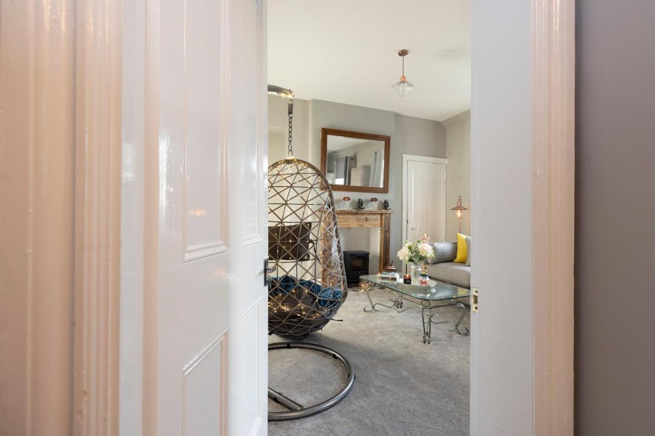 Stylish George Street Apartment Peebles Dış mekan fotoğraf