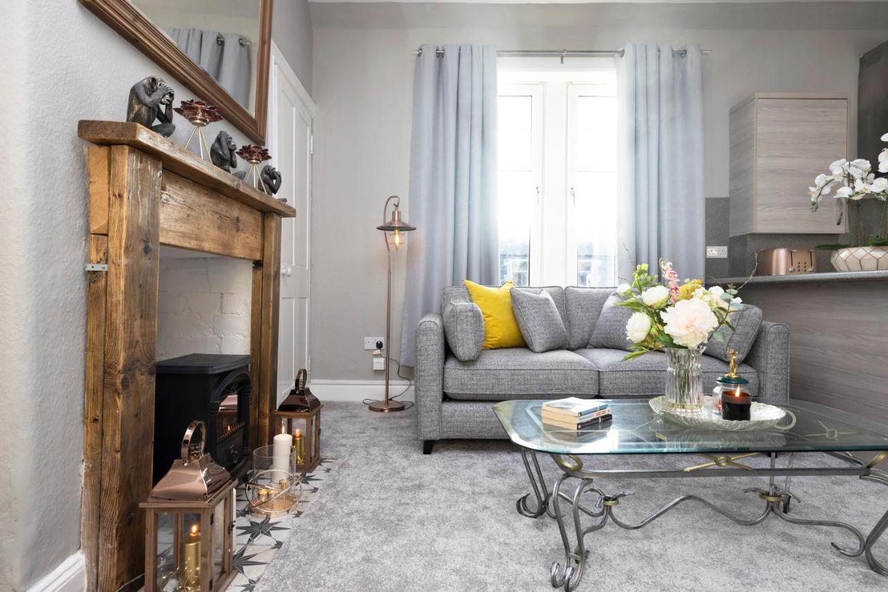 Stylish George Street Apartment Peebles Dış mekan fotoğraf