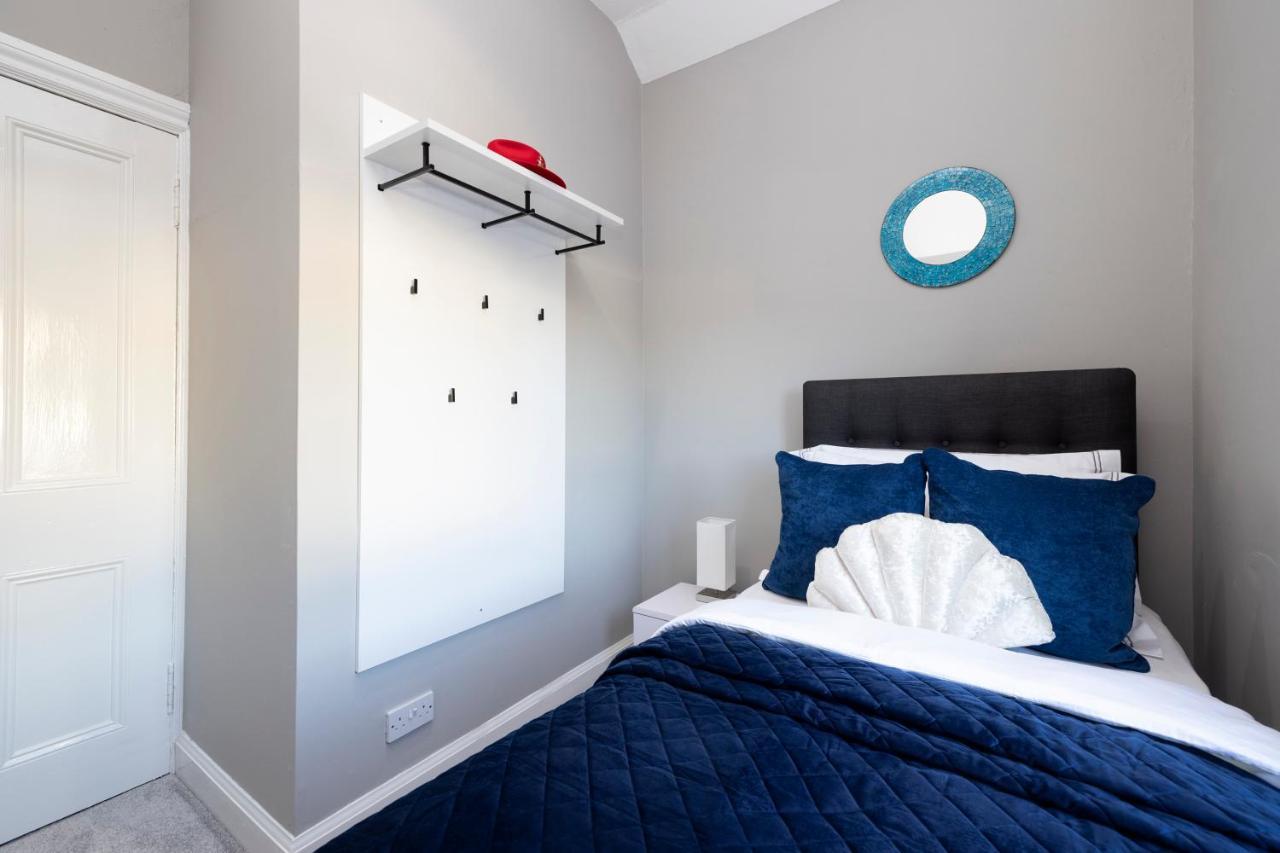 Stylish George Street Apartment Peebles Dış mekan fotoğraf