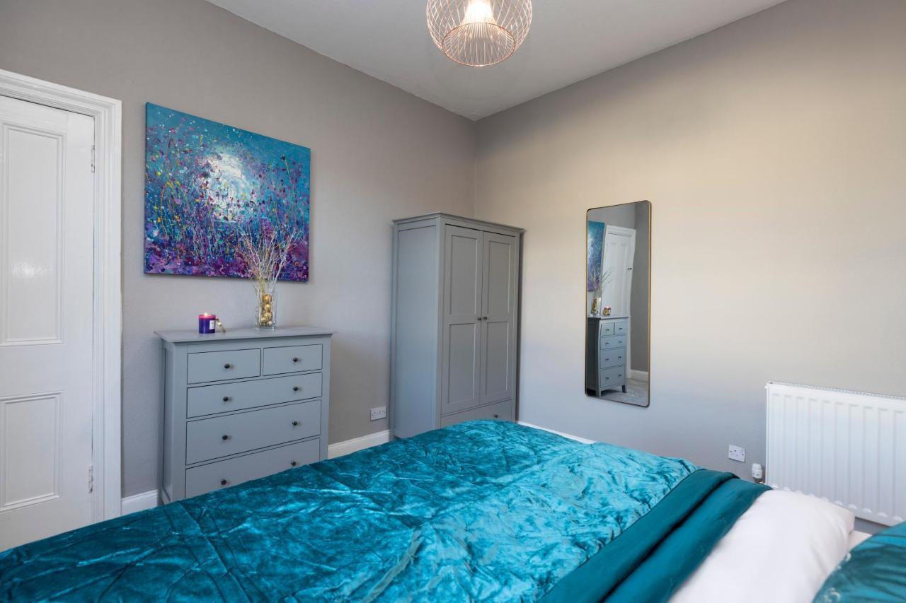 Stylish George Street Apartment Peebles Dış mekan fotoğraf